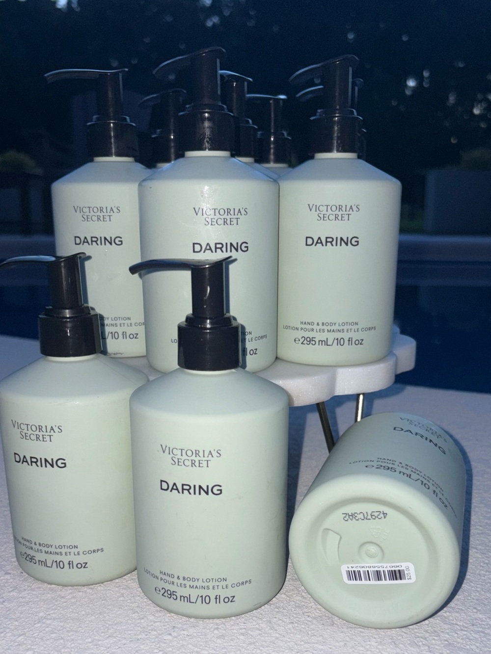 Victoria’s Secret - Hand & Body Lotion - DARING - Picture 12 of 13